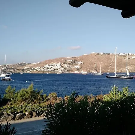 Beautiful House With Stunning Views In Costa Ilios בית נופש