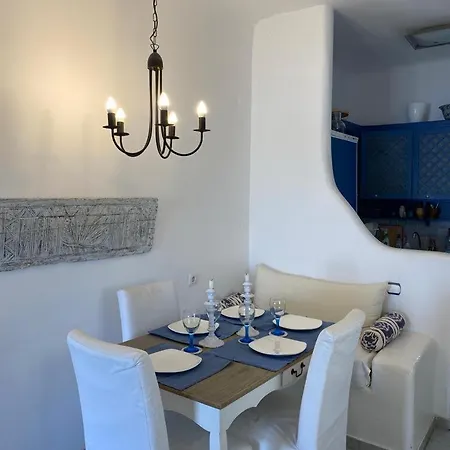 Дом отдыха Beautiful House With Stunning Views In Costa Ilios Mykonos Town