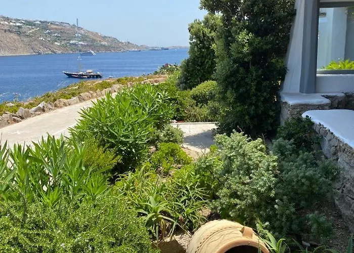 Beautiful House With Stunning Views In Costa Ilios Semesterbostad